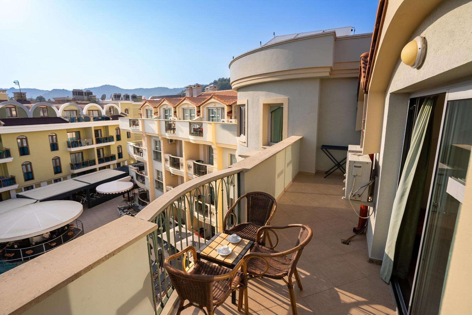 Club Karakas Apart Otel Marmaris Exterior photo