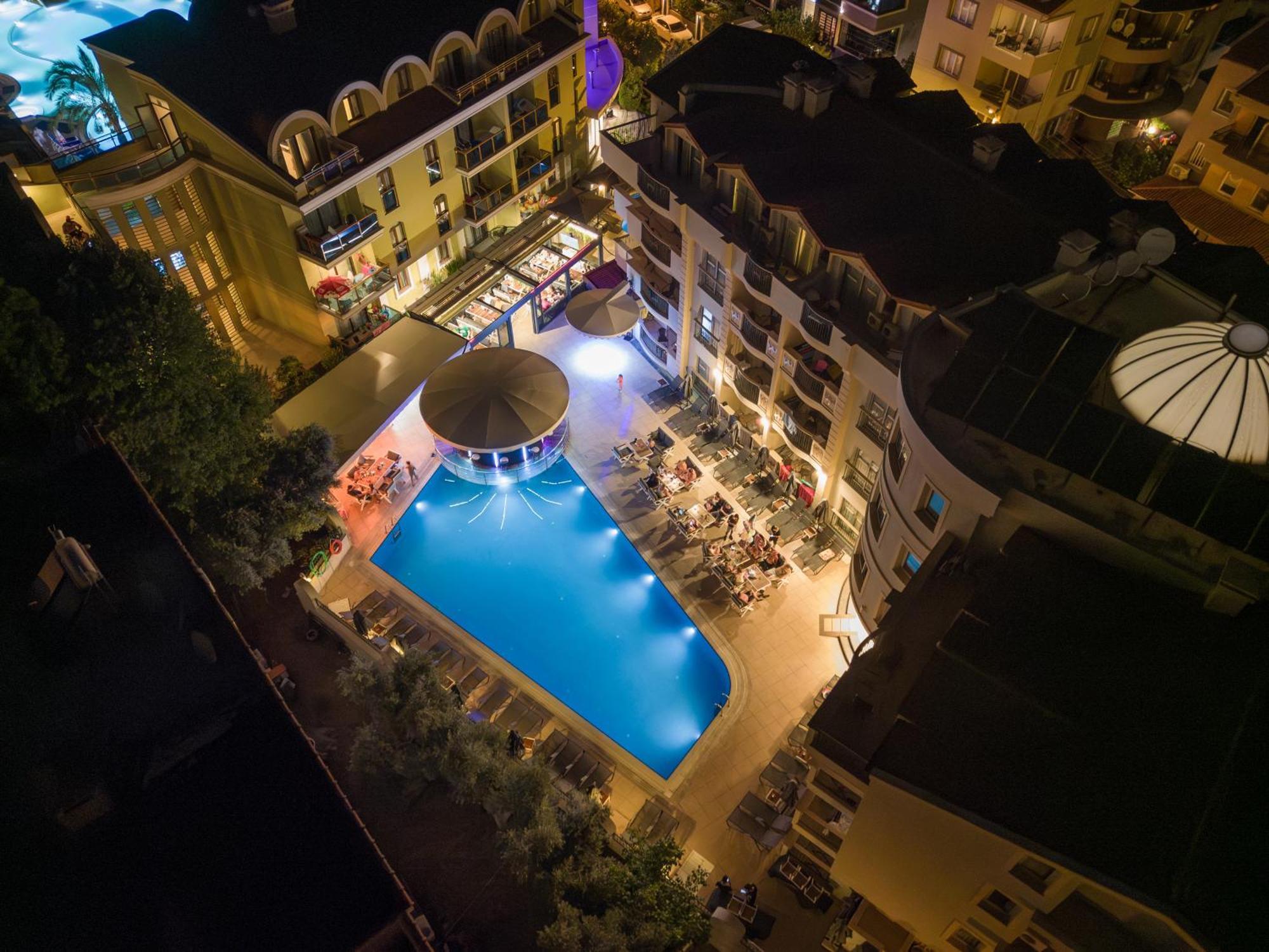 Club Karakas Apart Otel Marmaris Exterior photo
