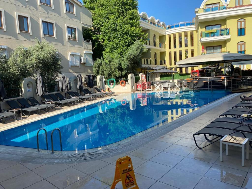 Club Karakas Apart Otel Marmaris Exterior photo