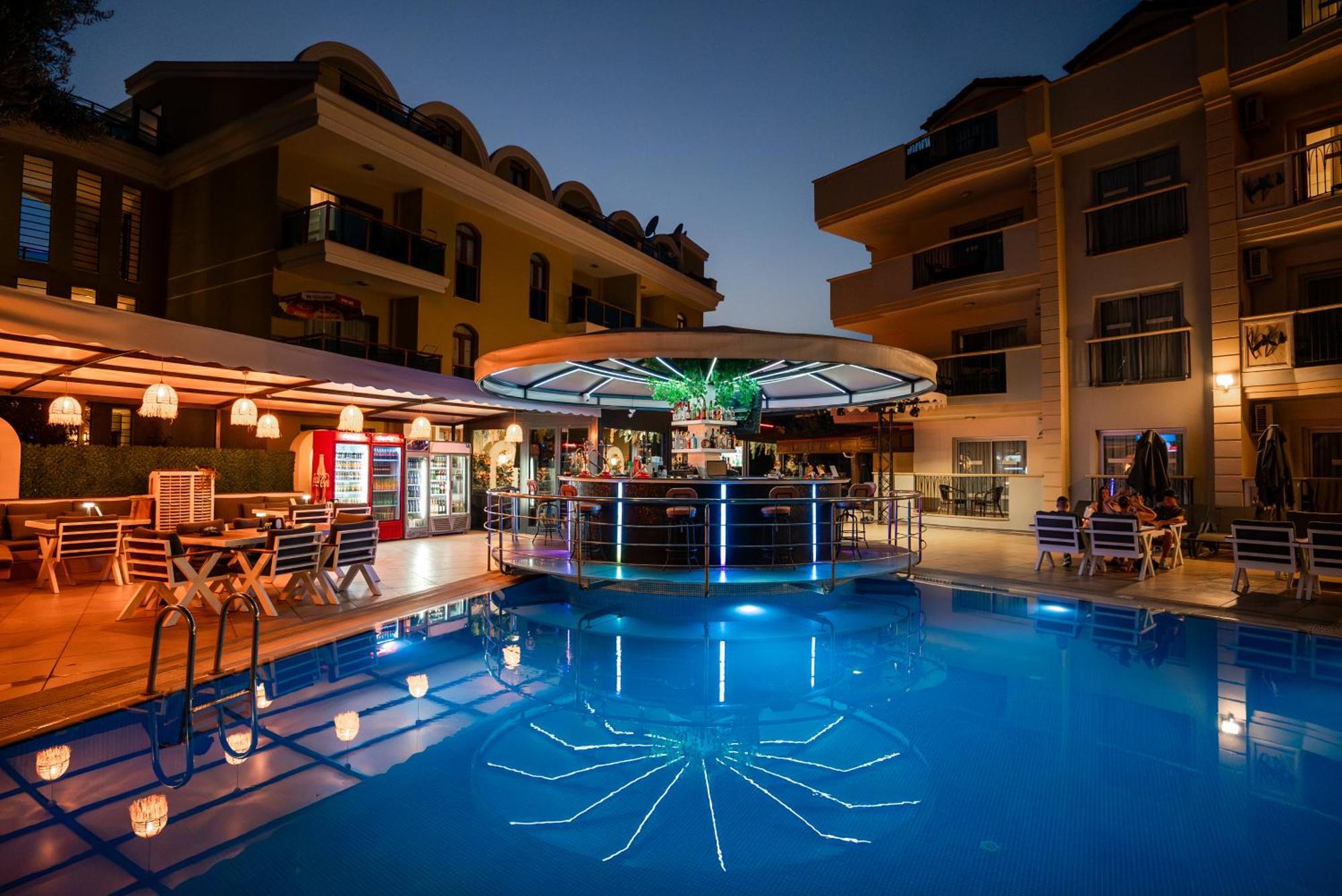Club Karakas Apart Otel Marmaris Exterior photo