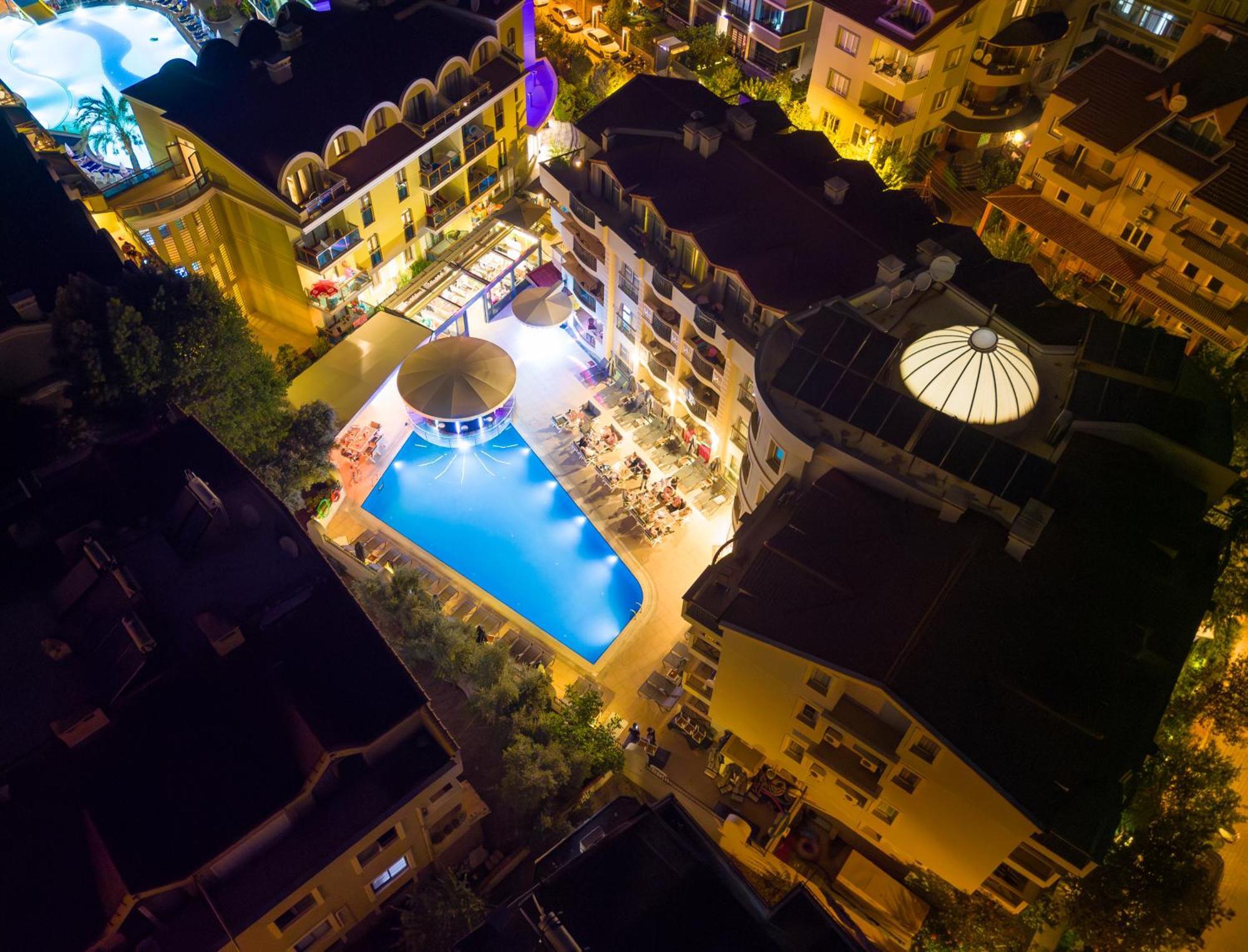 Club Karakas Apart Otel Marmaris Exterior photo