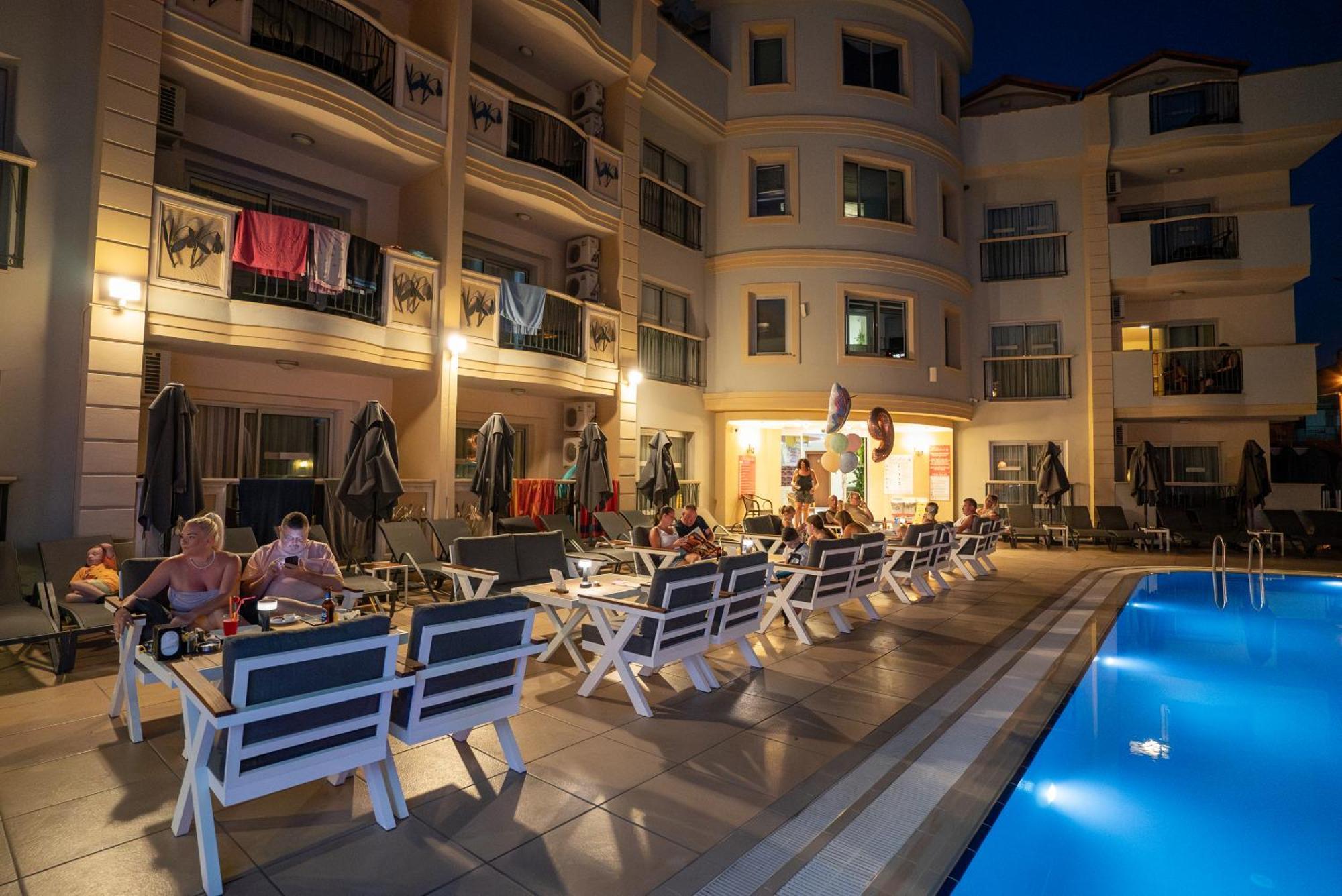 Club Karakas Apart Otel Marmaris Exterior photo