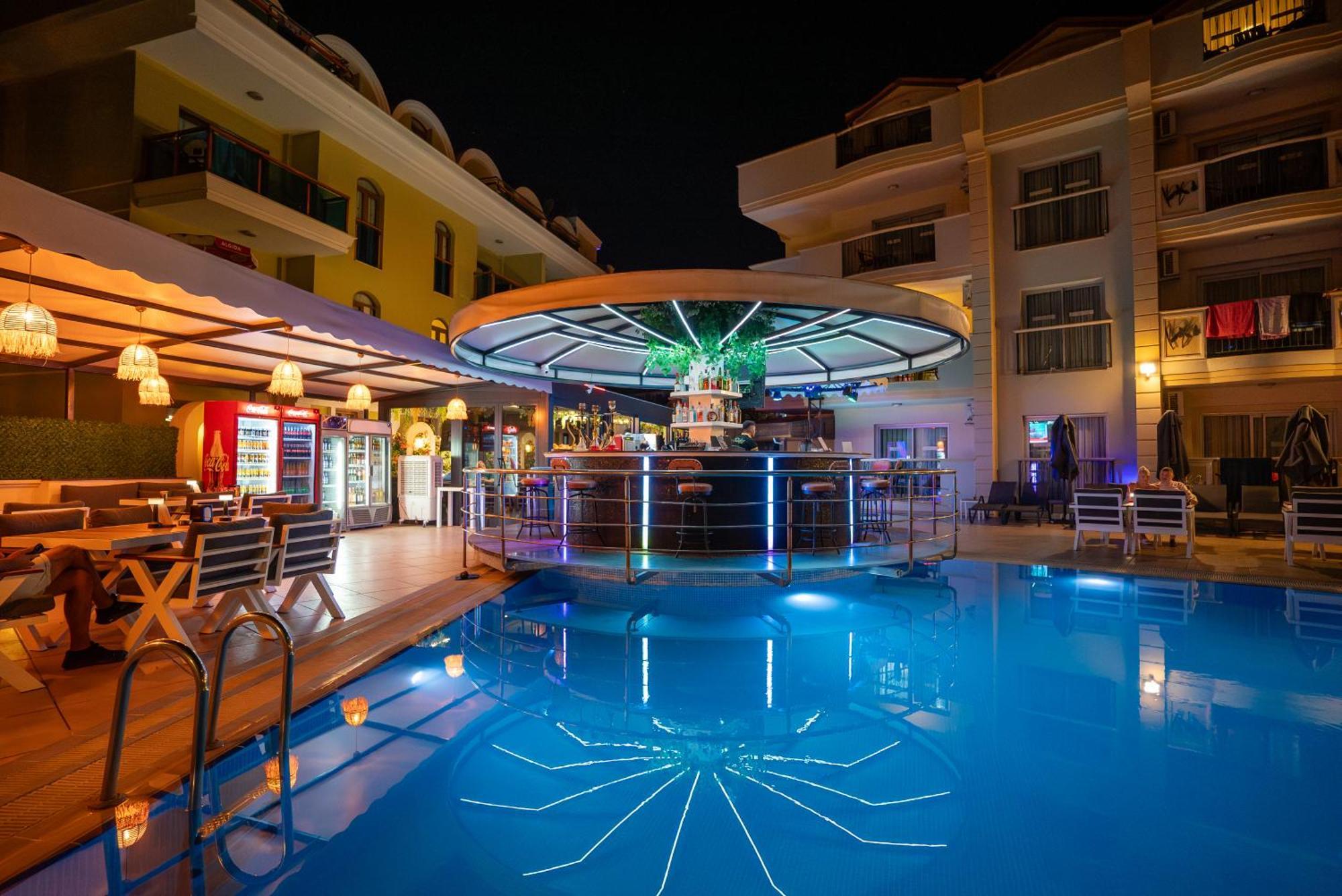 Club Karakas Apart Otel Marmaris Exterior photo